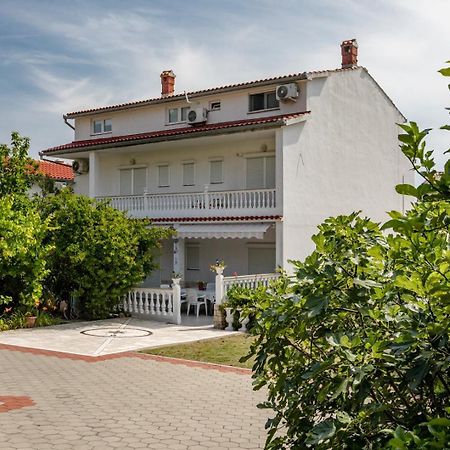 Apartment Complex Marjeta Rab Palit Exterior photo